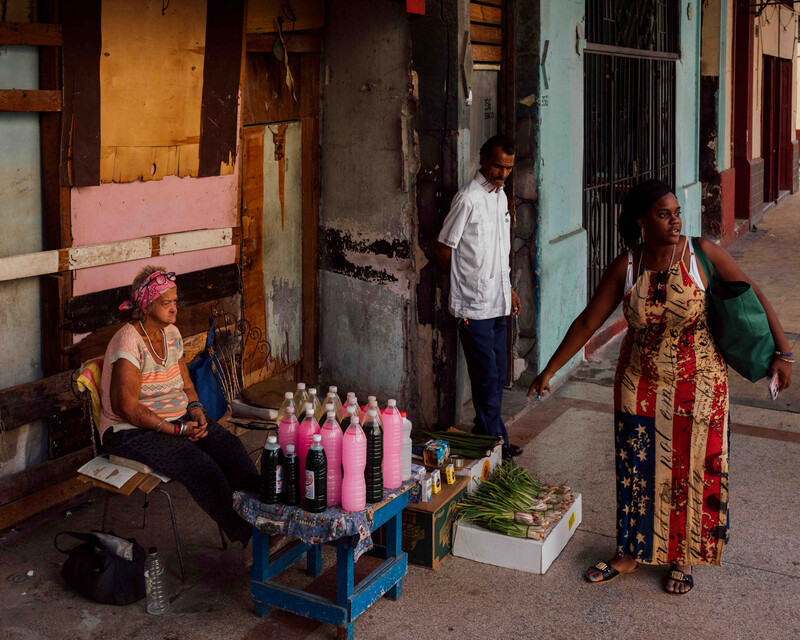 Havana Scenes by Lucien Lung / Riva Press