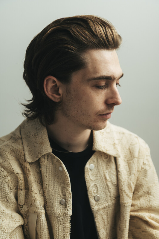 Austin Abrams by Reto Sterchi