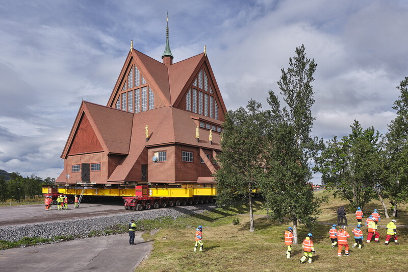 Moving the Kiruna Church by Gregor Kallina / Anzenberger