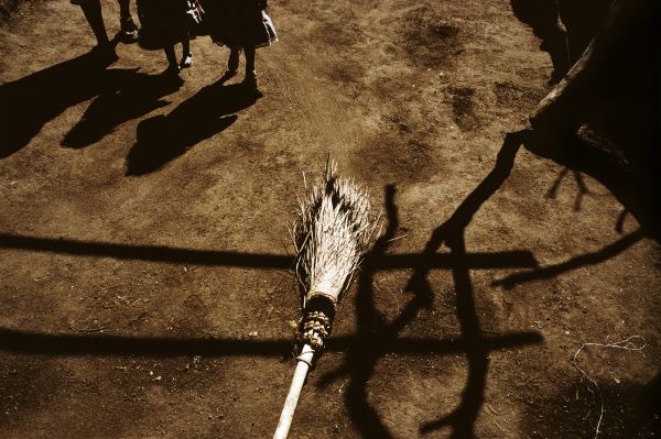 Daily life in the village of Mamankana, 2002.